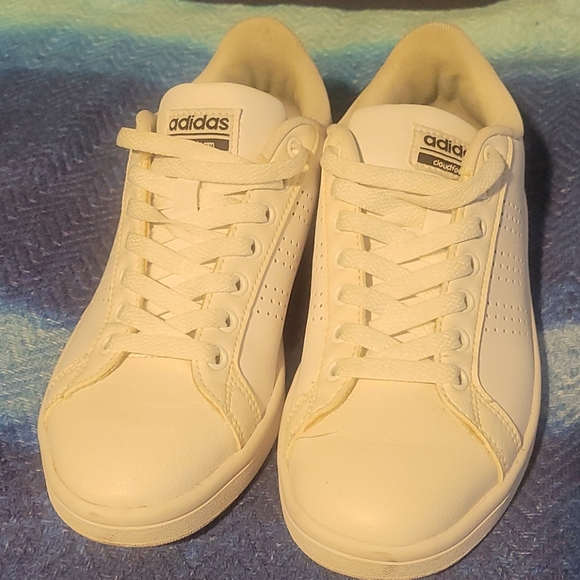 adidas Shoes - Adidas neo sneakers